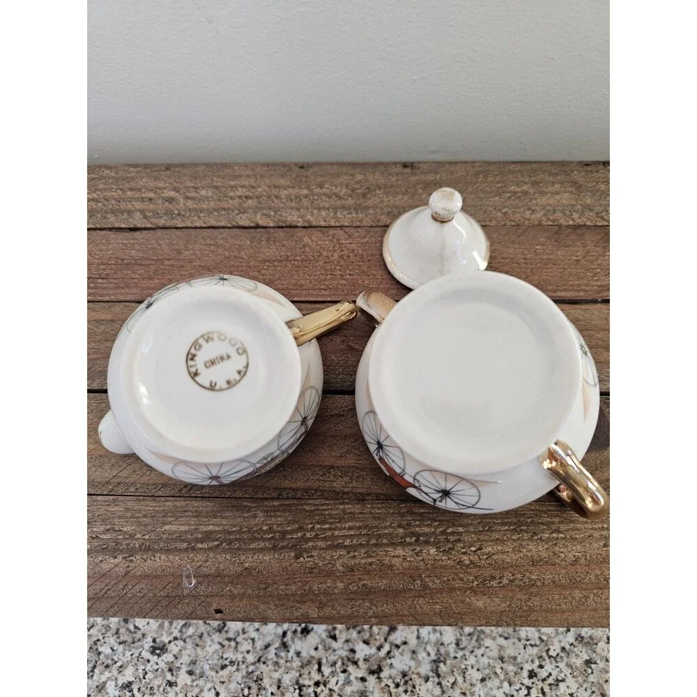 Small Vintage Kingwood China Creamer And Sugar Carriage Wagon Stagecoach Design
